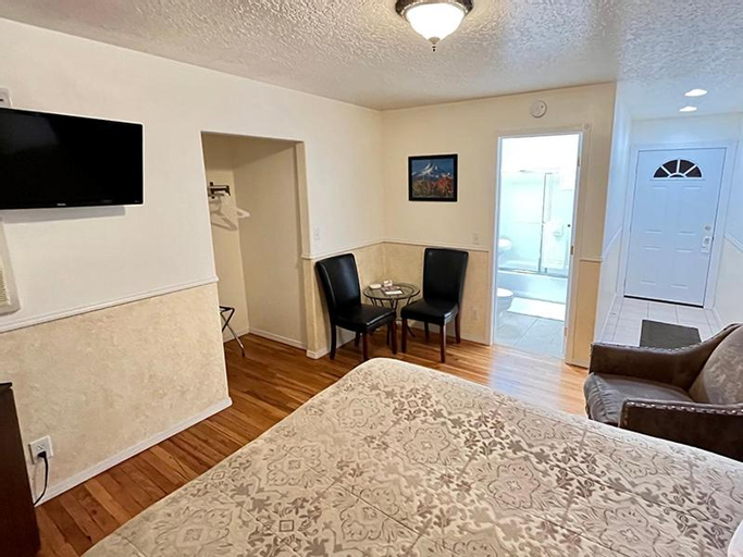 Bedroom 12