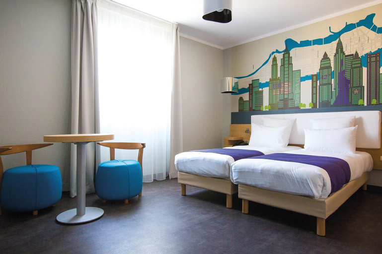 Bedroom 13