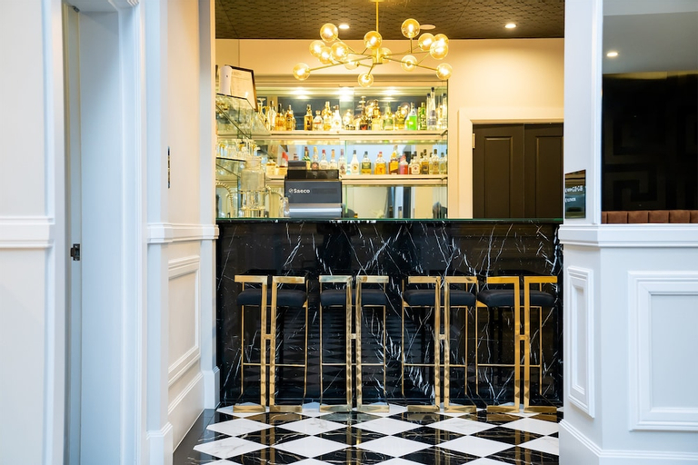 Food & Drinks 4, Gladius Hotel & Suites, Sydney