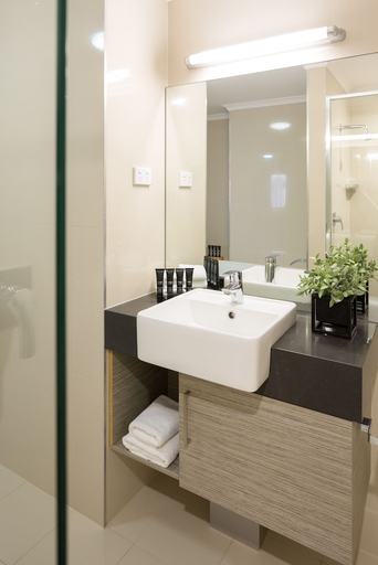 Bathroom 4, Courtyard by Marriott Darwin, Darwin