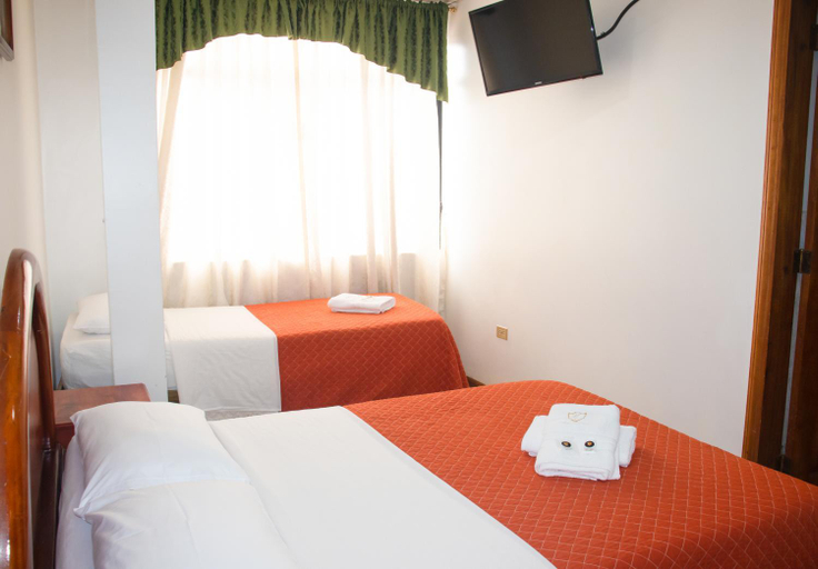 Bedroom 2, Hotel Colonial, Pastaza
