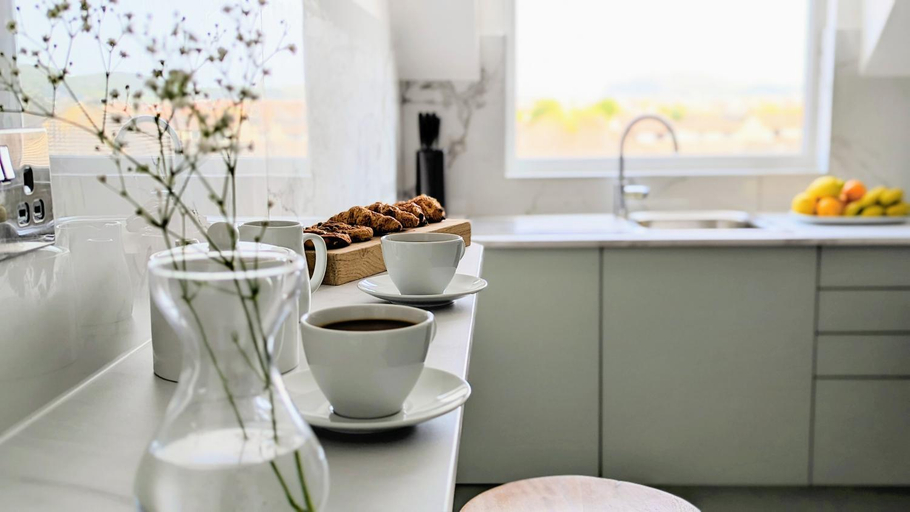 Others 2, Sandy Beach Apartment by Seaside Llandudno, Conwy