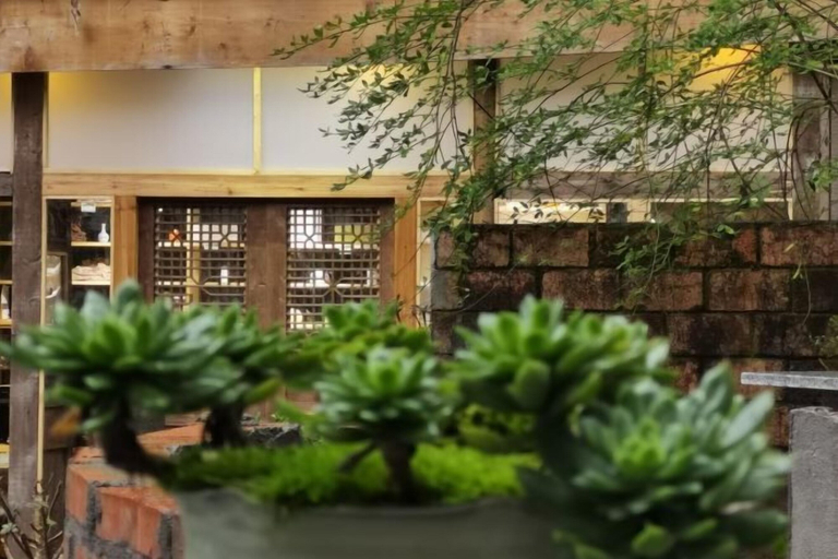 Exterior & Views 2, Emei Bamboo Hills Private Hot Spring Hostel, Leshan