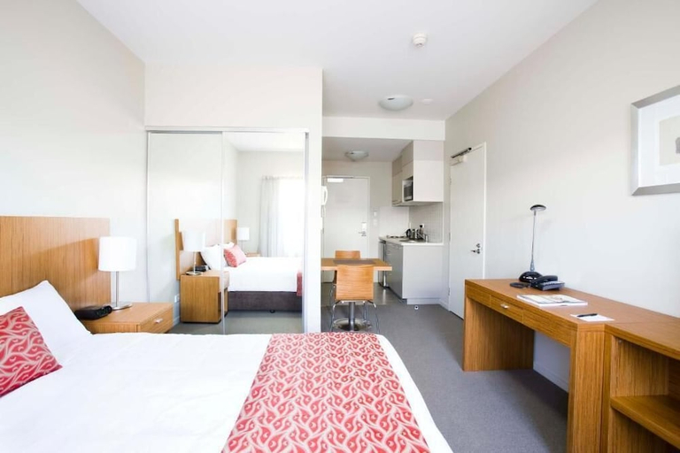 Bedroom 3, Gladstone Downtown Central Apartment Hotel, Gladstone