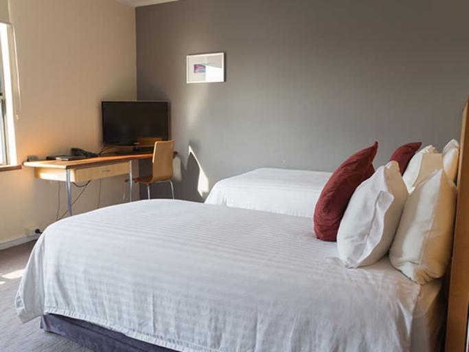 Bedroom 2, Ocean Beach Hotel, Perth