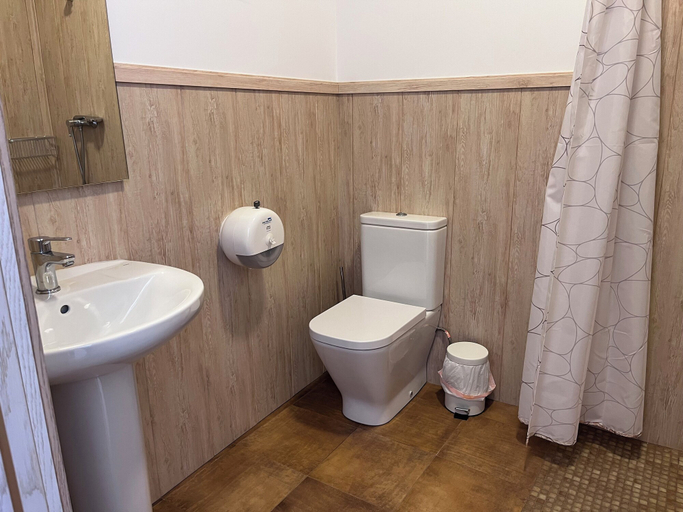 Bathroom 4, Balcones de Bentomiz, Málaga