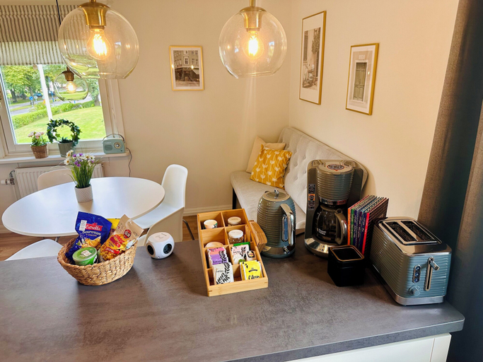 Food & Drinks 5, Prinshöjden Hotel - Smart Digital Apartments & Villas, Katrineholm