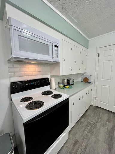 Dining Room 8