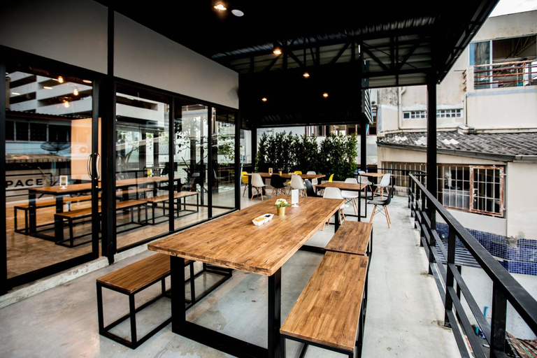 Food & Drinks 3, The Capsule by UnionSPACE Co-working and co-living, Wattana