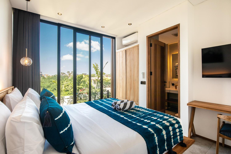 Bedroom 2, Coastal Haven 5BR New Villa, 200m Canggu Beach, Badung