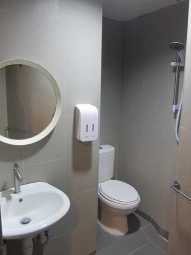 Bathroom 7