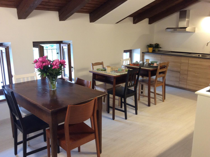 Others 2, Al Borgo Affittacamere, Udine