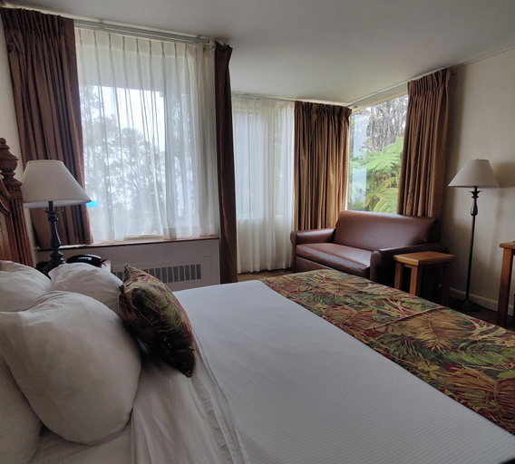 Bedroom 2, Hawaii Volcano House, Hawaii