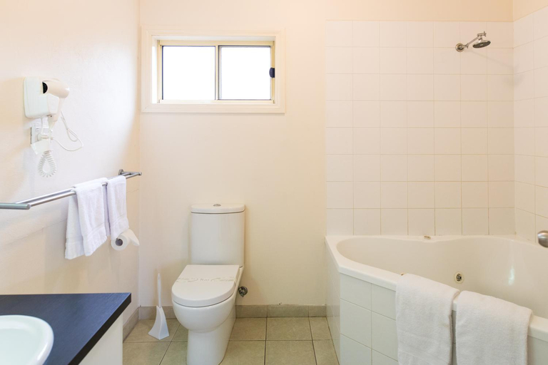 Bathroom 11