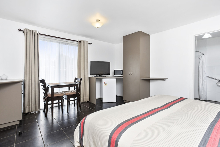 Bedroom 2, Port Fairy Motor Inn, Moyne - South