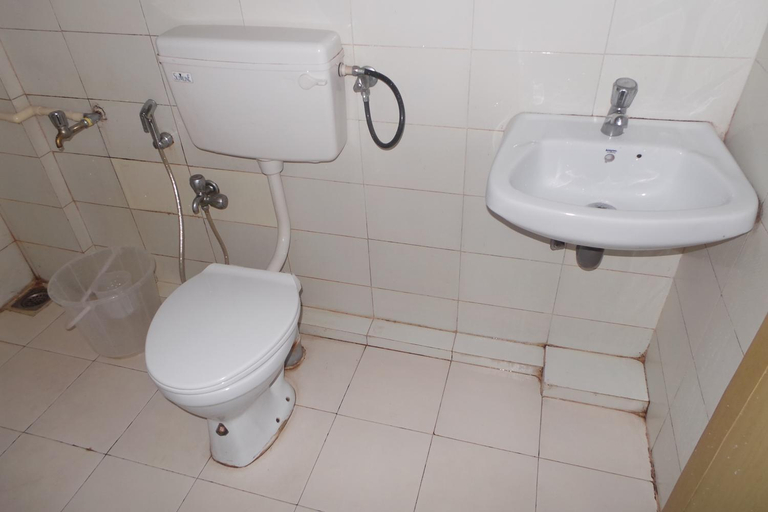 Bathroom 2, Hotel Span, Kozhikode