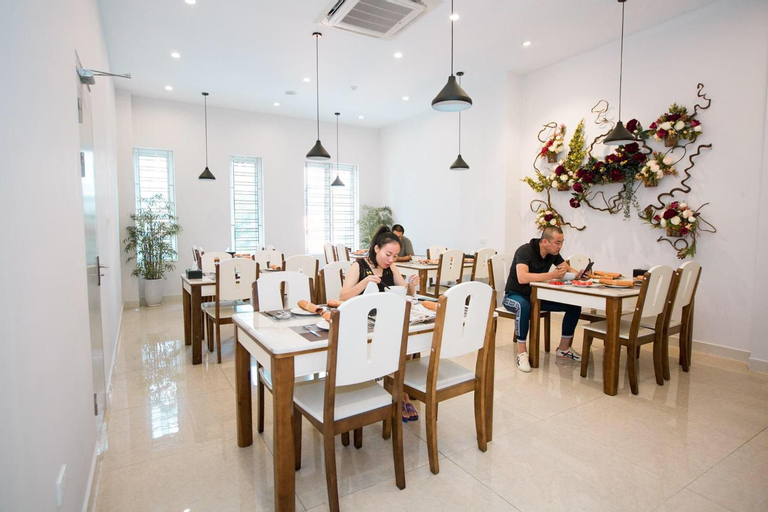 Food & Drinks 3, Tuong Vi 2, Ngô Quyền
