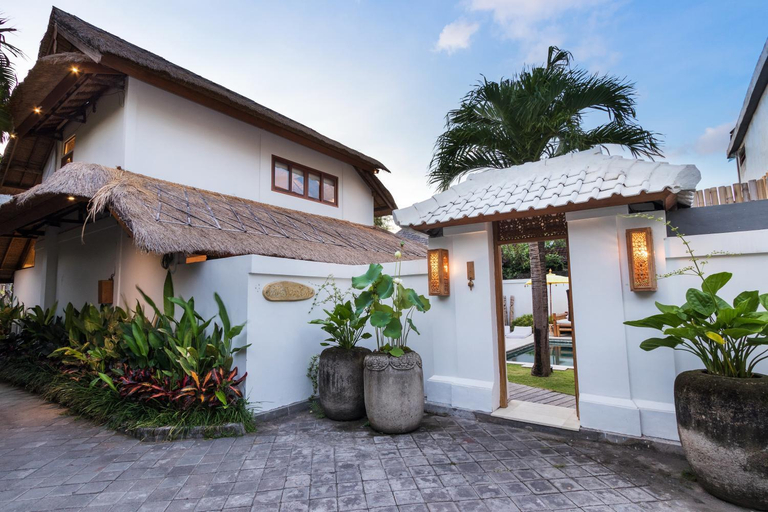 Entrance, Villa Waterlily by Villa Finder, Badung