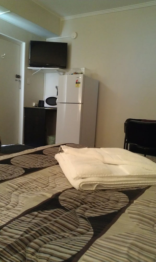 Bedroom 3, Avalon Motel, Mount Gambier