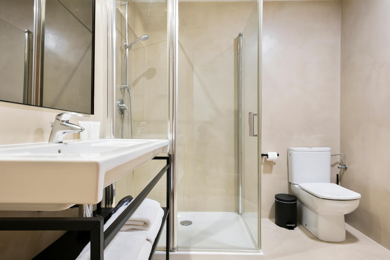 Bathroom 3, Vale Suites                                                                                     , Barcelona