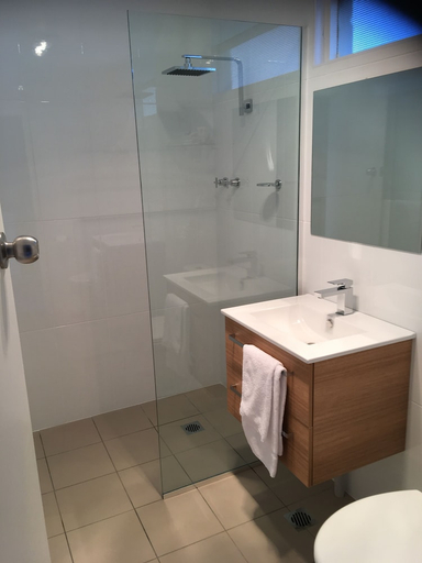 Bathroom 3, The Clairfield Hotel, Mid-Western Regional - Pt A