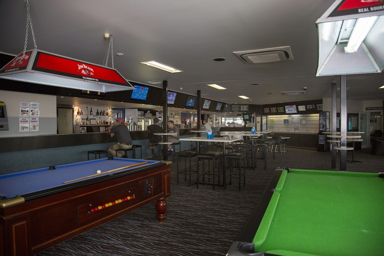 Food & Drinks 4, Foreshore Hotel, Clarence