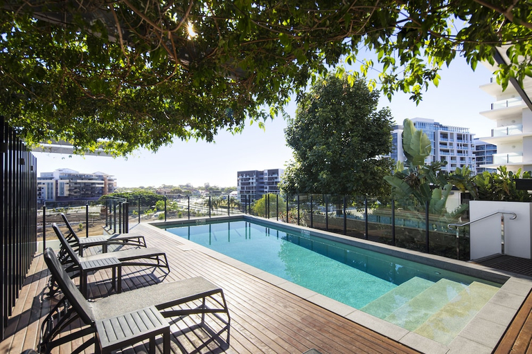 Sport & Beauty 2, ALCYONE HOTEL RESIDENCES, Hamilton