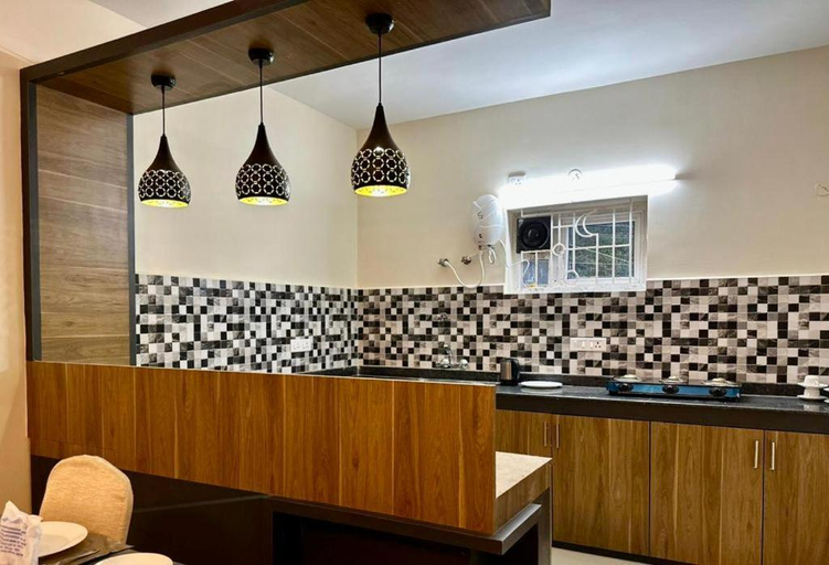 Others 4, Ponmari Villa, The Nilgiris