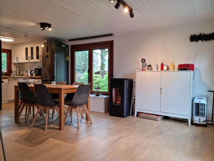 Others 3, Le Cha'let Resteigne, Namur