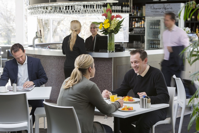 Food & Drinks 5, Ramada Encore by Wyndham Belconnen Canberra, Canberra