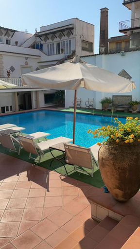 Others 4, Don Camillo Suites, Catania