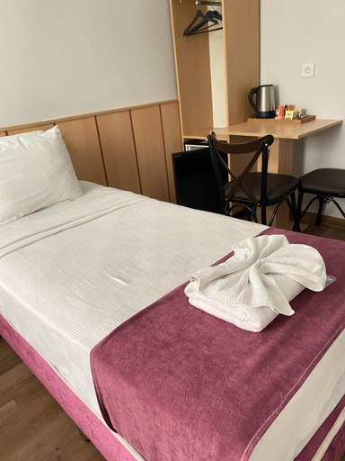 Bedroom 2, Hotel Özsefa, Bakırköy