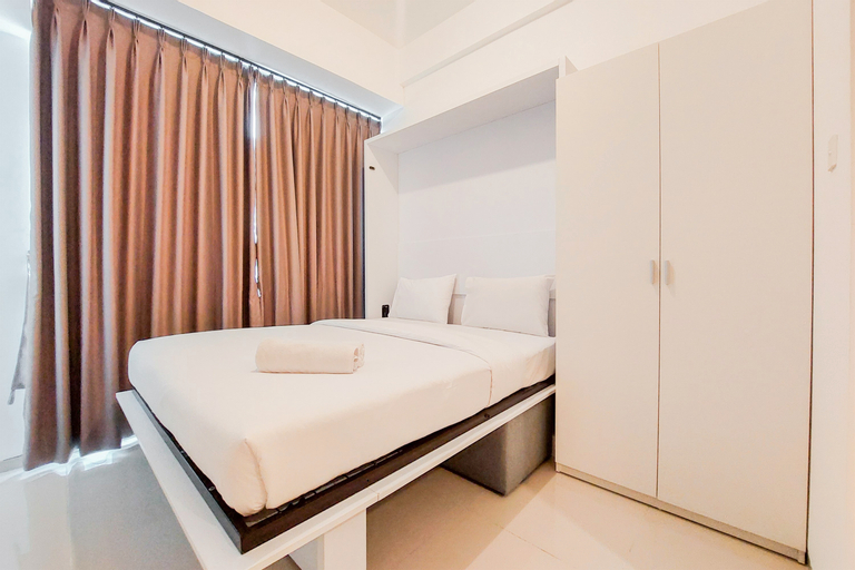 Cozy Studio High Floor at Tree Park City Cikokol Apartment By Travelio, Tangerang
