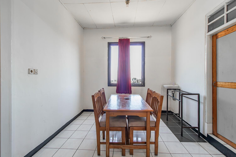 Dining Room 21