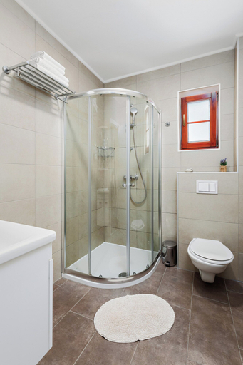 Bathroom 4, Green Lakes House, Plitvička Jezera