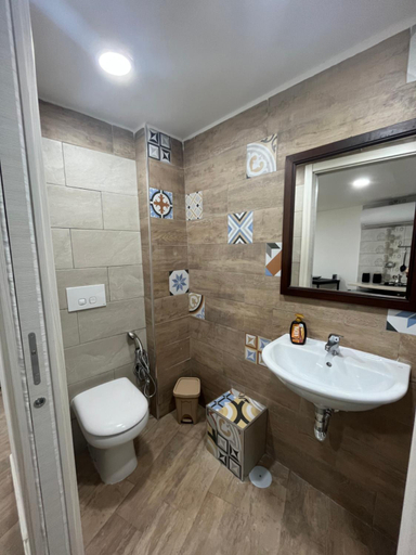 Shower 5, Maison Cresh, Napoli