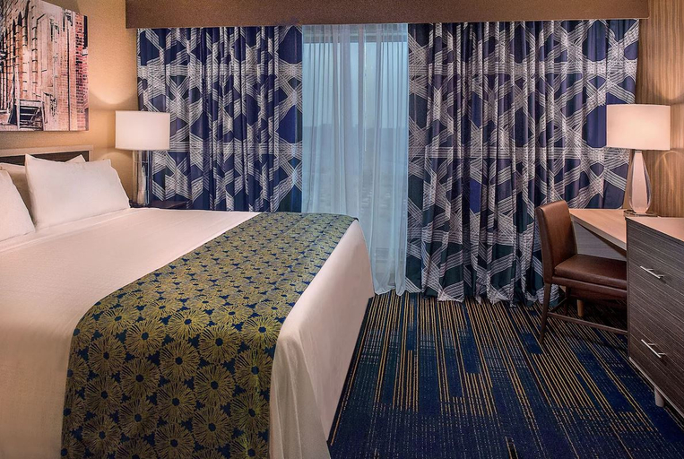 Bedroom 3, HoteLumière at the Arch - A Caesars Destination, Saint Louis