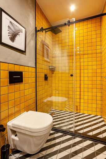 Bathroom 3, World House Boutique Hotel, Beyoğlu