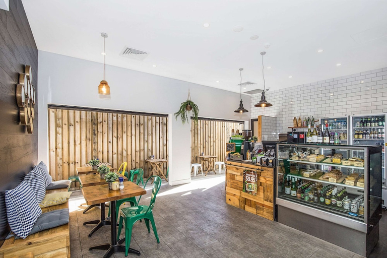 Food & Drinks 5, The Kingsford an Ascend Hotel Collection, Hamilton