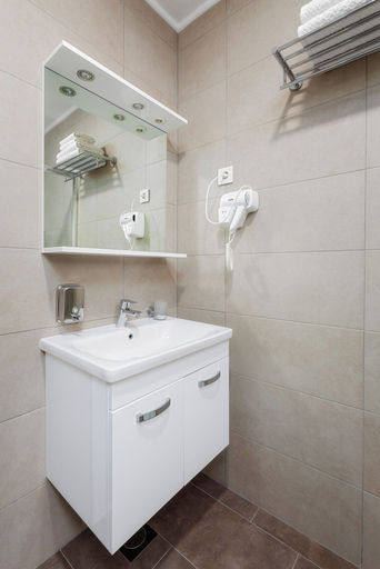 Bathroom 4, Green Lakes House, Plitvička Jezera