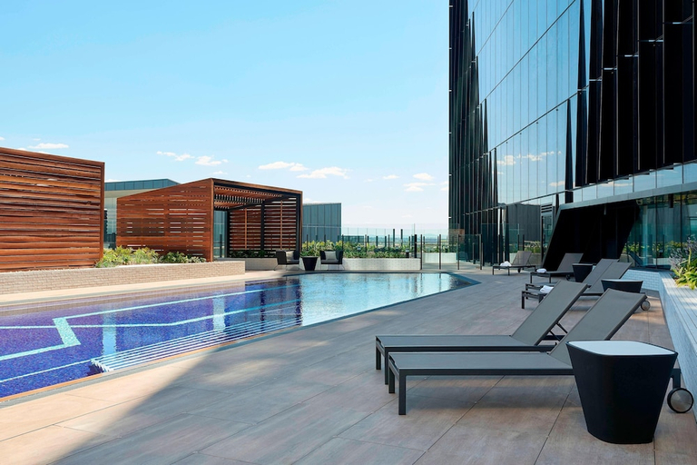 Sport & Beauty 2, Vibe Hotel Melbourne Docklands, Melbourne