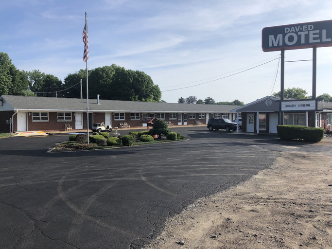 Exterior & Views 1, Dav-Ed Motel, Ashtabula
