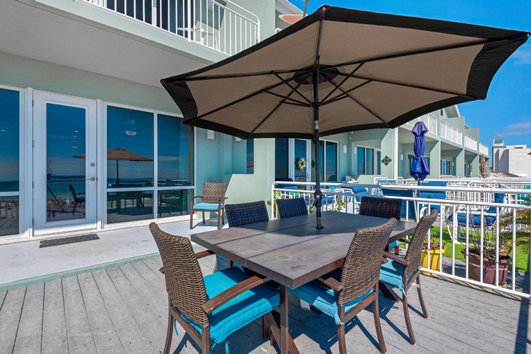 Exterior & Views 3, White Sands 423, Escambia