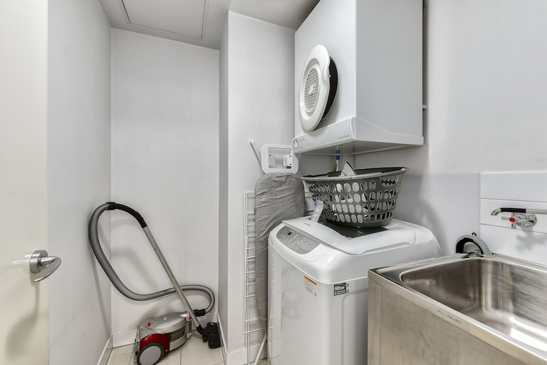 Others 4, SKD Suites, Spring Hill