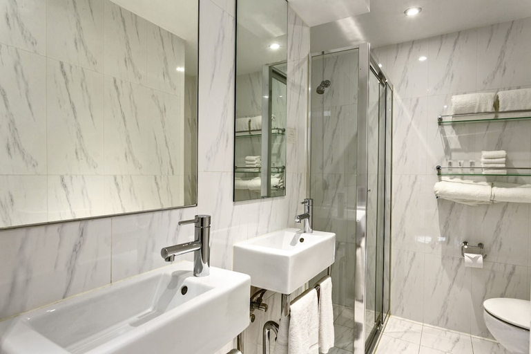 Bathroom 5, UKO Potts Point, Sydney