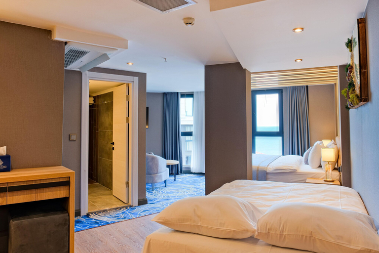 Bedroom 3, Maritimo Hotel, Yomra