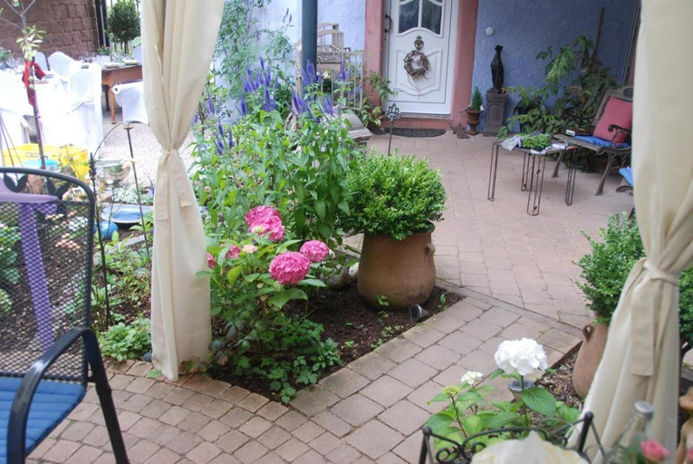 Others 2, Schonbachhof, Südliche Weinstraße