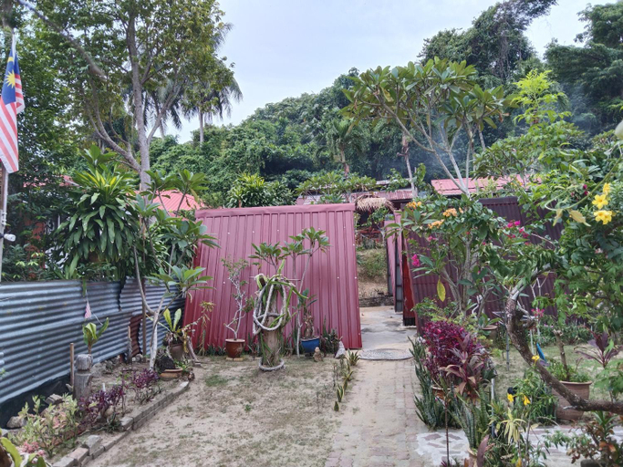 Others 5, SPOT ON 89716 Nazri Nipah Camp, Manjung