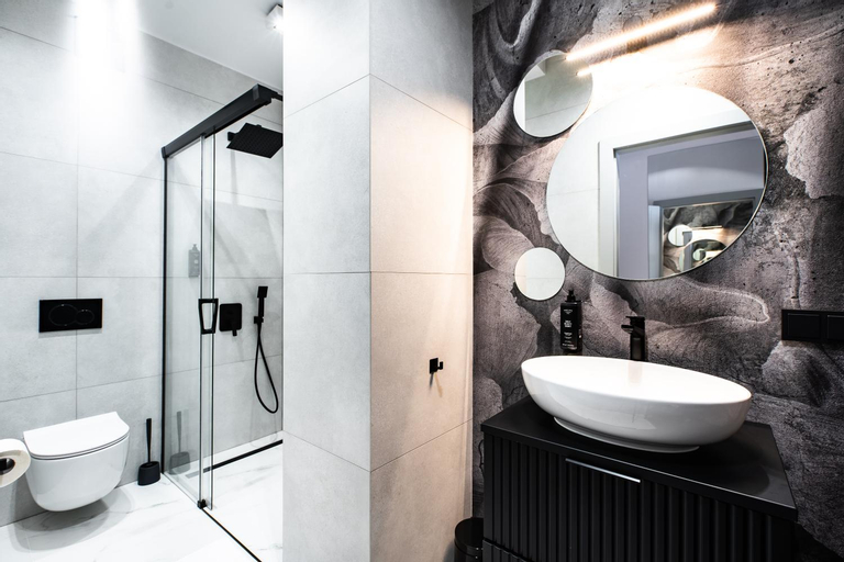 Bathroom 7