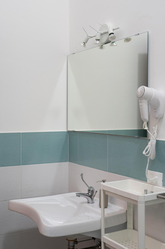 Bathroom 4, Cortile dei Giusti Combo Guesthouse, Palermo